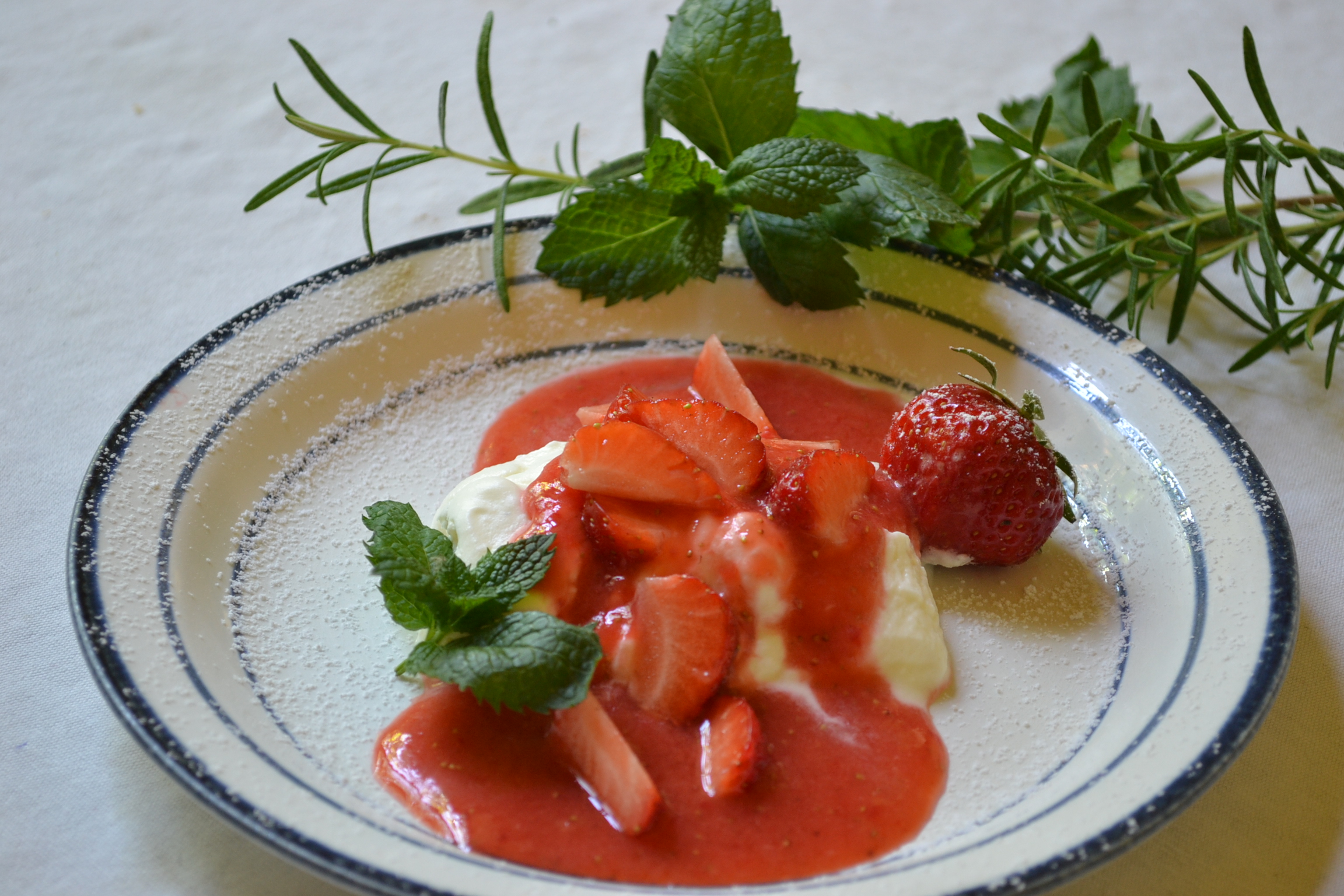 Erdbeer Buttermilch Creme - kochwerk