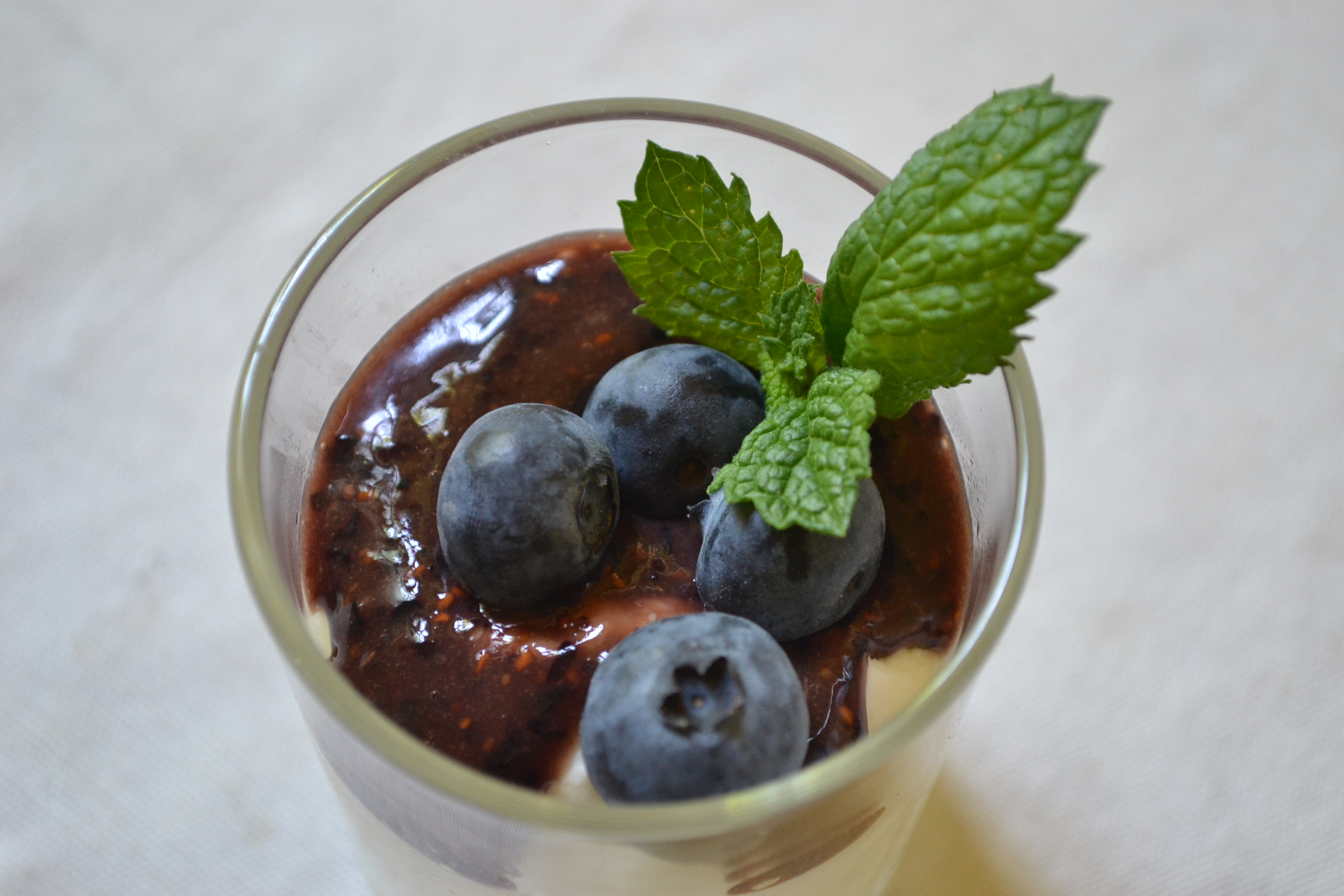 Buttermilch Creme Heidelbeeren - kochwerk